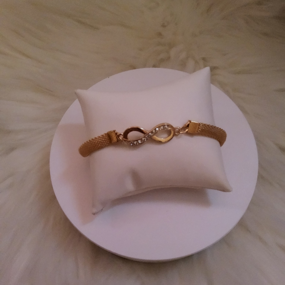 Elegant Gold Infinity Bracelet